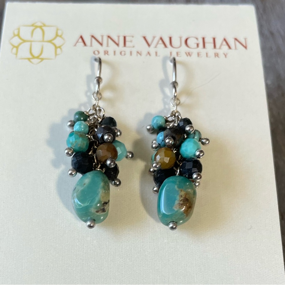 Anne Vaughan turquoise beaded dangle earrings handmade nwt